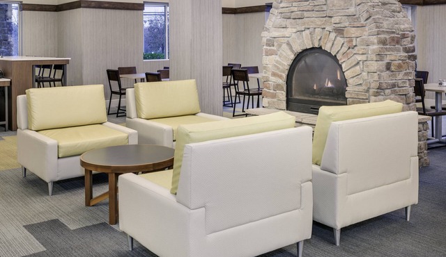 Holiday Inn Express & Suites Riverhead - Long Island by IHG