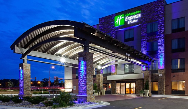 Holiday Inn Express & Suites Rochester – Mayo Clinic Area by IHG