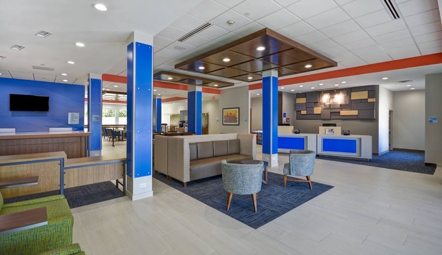 Holiday Inn Express & Suites Houston NASA - Boardwalk Area by IHG