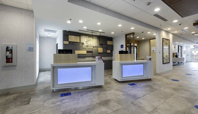 Holiday Inn Express & Suites Staunton by IHG