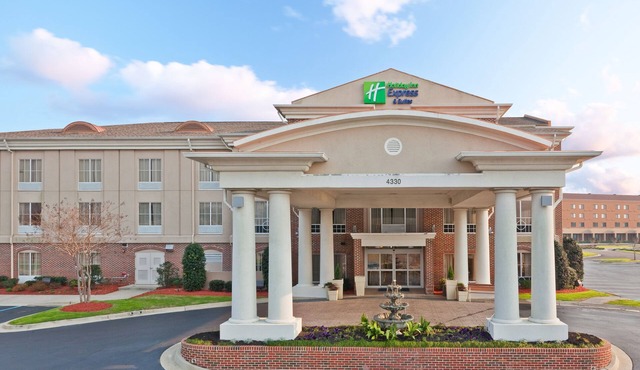 Holiday Inn Express & Suites Vicksburg by IHG