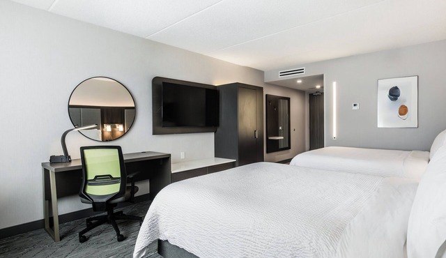 Holiday Inn Express & Suites Toronto Airport South by IHG
