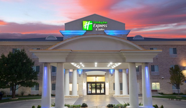Holiday Inn Express & Suites Amarillo by IHG