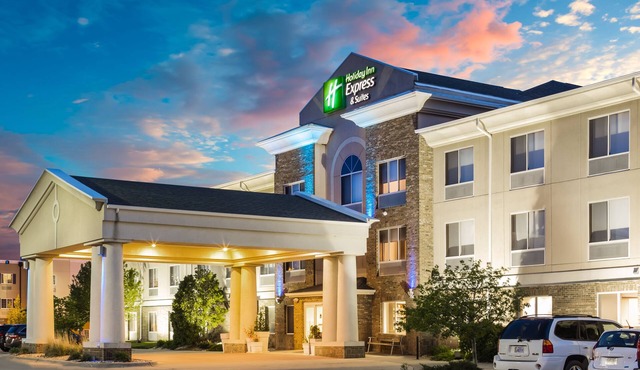 Holiday Inn Express & Suites Bellevue by IHG