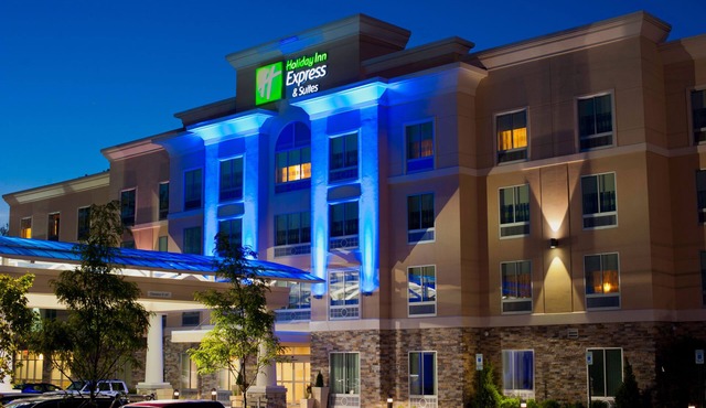 Holiday Inn Express & Suites Columbus - Easton Area by IHG