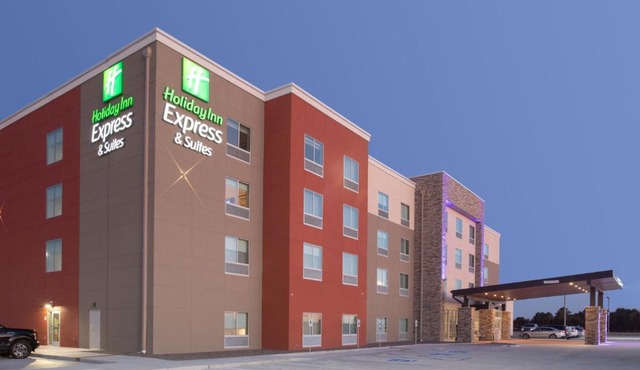 Holiday Inn Express & Suites - Goodland I-70 by IHG