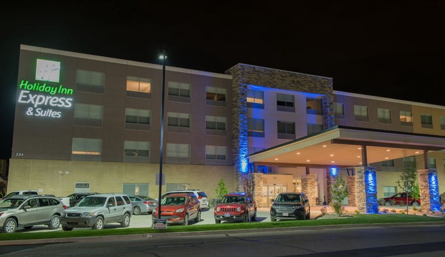 Holiday Inn Express & Suites Mishawaka - South Bend by IHG