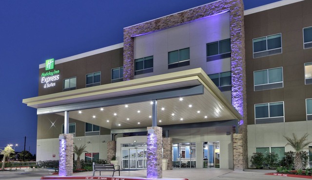 Holiday Inn Express & Suites Houston East - Beltway 8 by IHG