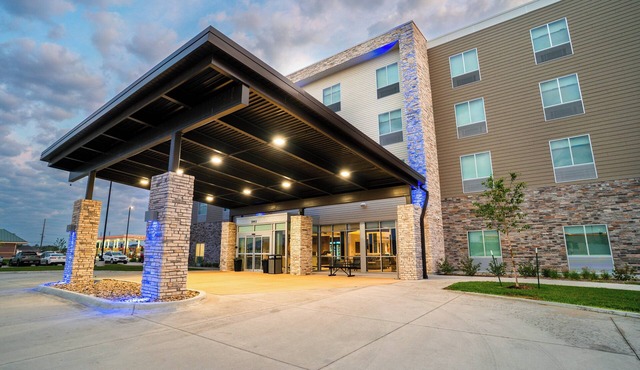 Holiday Inn Express & Suites Cedar Rapids NE – Marion by IHG
