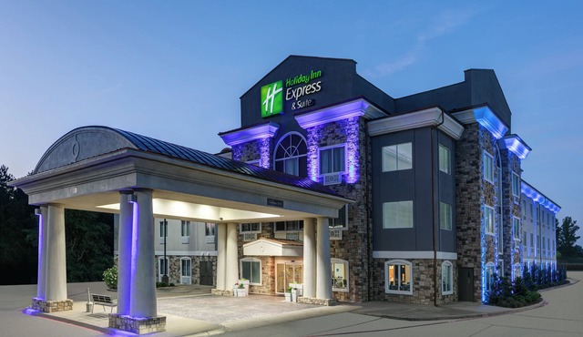 Holiday Inn Express & Suites Marshall by IHG