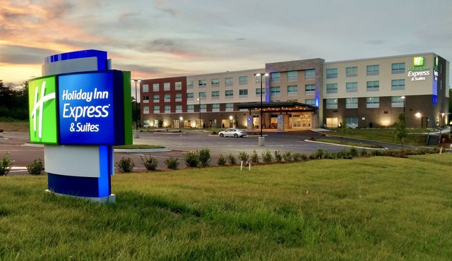 Holiday Inn Express & Suites Raleigh Airport - Brier Creek by IHG