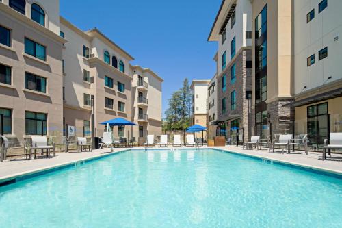 Holiday Inn Express & Suites - Valencia - Santa Clarita by IHG