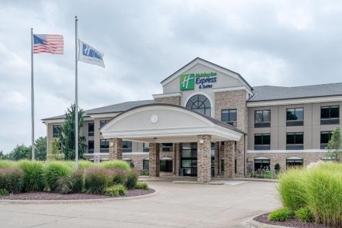 Holiday Inn Express & Suites Wadsworth by IHG