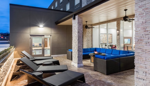 Holiday Inn Express & Suites West Plains Southwest by IHG