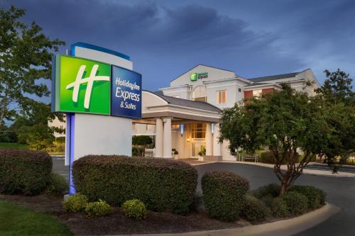 Holiday Inn Express & Suites Auburn - University Area by IHG