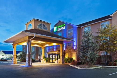 Holiday Inn Express & Suites Alcoa Knoxville Airport by IHG