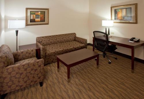 Holiday Inn Express & Suites Austin South-Buda by IHG