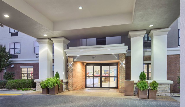 Holiday Inn Express & Suites Byron by IHG