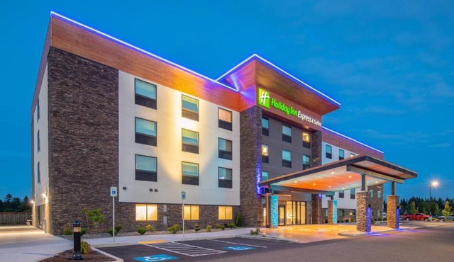 Holiday Inn Express & Suites - Camas by IHG