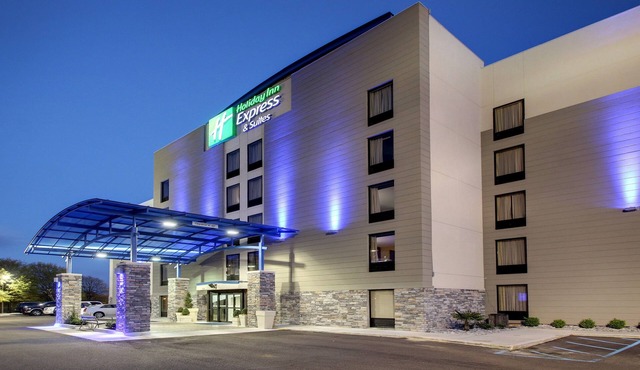 Holiday Inn Express & Suites Jackson Downtown - Coliseum by IHG