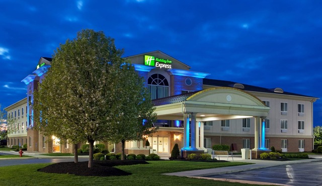 Holiday Inn Express & Suites Marion by IHG