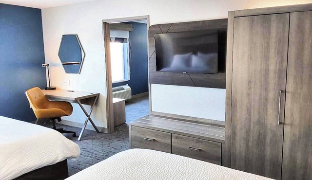 Holiday Inn Express & Suites Antigo by IHG