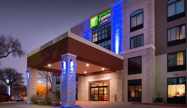 Holiday Inn Express & Suites Austin North Central by IHG