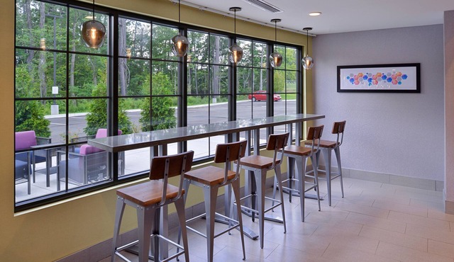 Holiday Inn Express & Suites Bryant - Benton Area by IHG