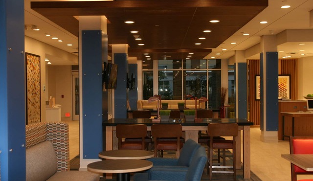 Holiday Inn Express & Suites Boise Airport by IHG