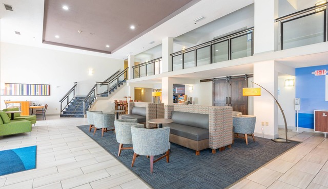 Holiday Inn Express & Suites Bradenton West by IHG