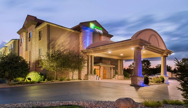 Holiday Inn Express & Suites Bucyrus by IHG