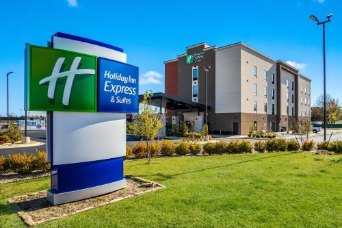 Holiday Inn Express & Suites Tulsa East - Catoosa by IHG