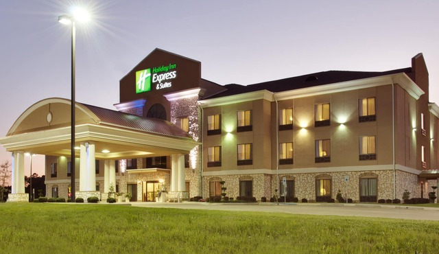Holiday Inn Express & Suites Center by IHG