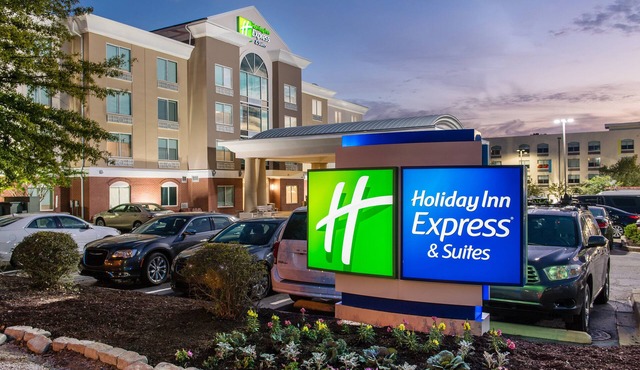 Holiday Inn Express & Suites Columbia-I-26 @ Harbison Blvd by IHG