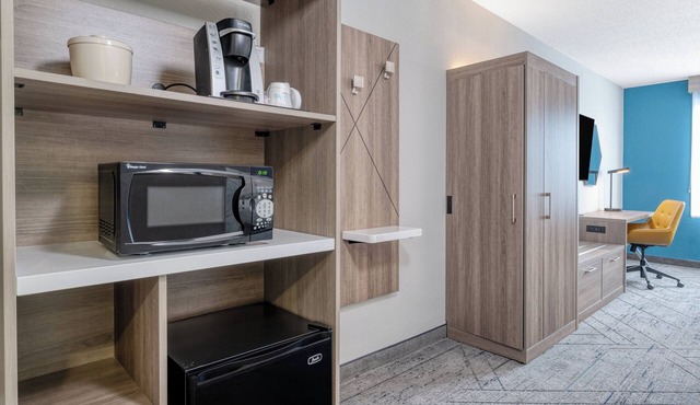 Holiday Inn Express & Suites Gahanna/Columbus Airport by IHG