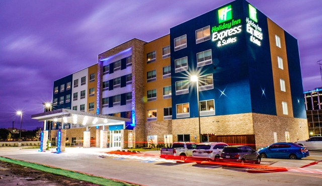 Holiday Inn Express & Suites Dallas Central Market Center by IHG