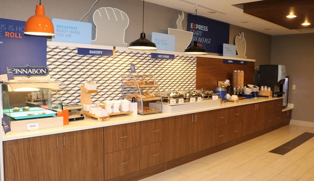 Holiday Inn Express & Suites Douglas by IHG