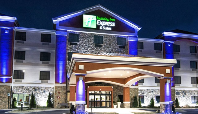 Holiday Inn Express & Suites Elkton - University Area by IHG
