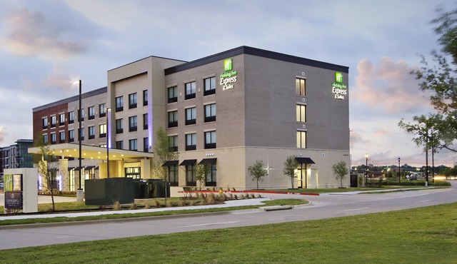 Holiday Inn Express & Suites Dallas-Frisco NW Toyota Stdm by IHG