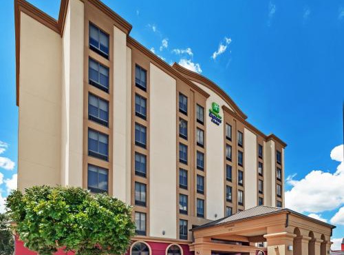 Holiday Inn Express & Suites Houston - Memorial Park Area by IHG
