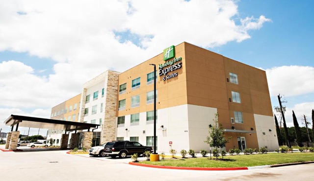 Holiday Inn Express & Suites Houston Southwest Galleria Area by IHG