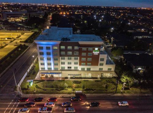 Holiday Inn Express & Suites - Houston Westchase - Westheimer by IHG