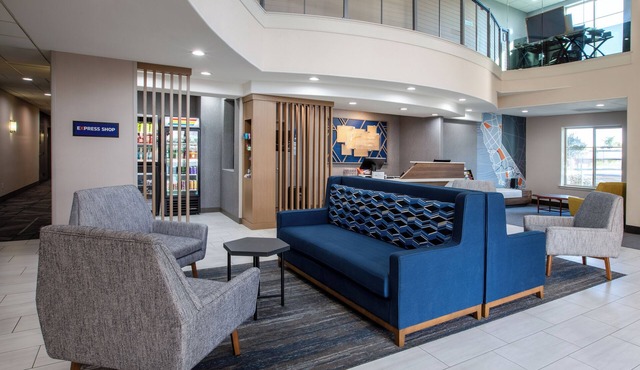 Holiday Inn Express & Suites Lathrop by IHG