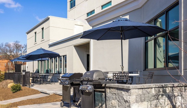 Holiday Inn Express & Suites Leesburg - Historic District by IHG
