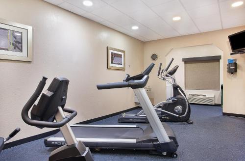 Holiday Inn Express & Suites Murphy by IHG