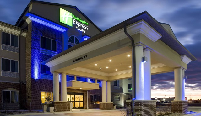 Holiday Inn Express & Suites Nevada by IHG