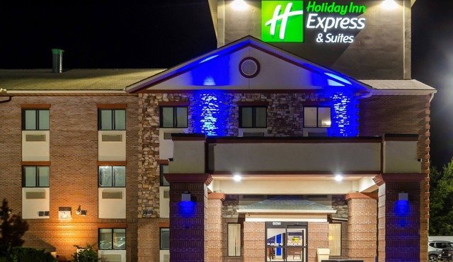 Holiday Inn Express & Suites Olathe South by IHG