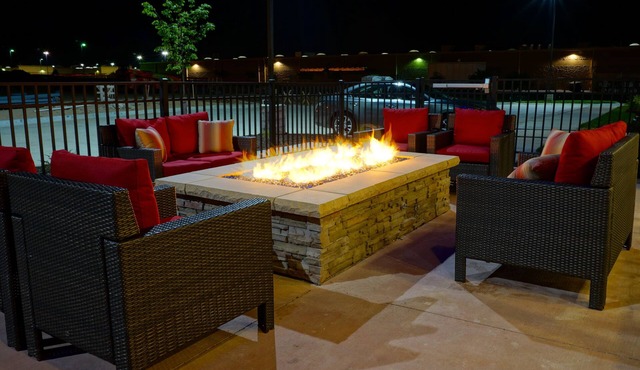 Holiday Inn Express & Suites Omaha - Millard Area by IHG