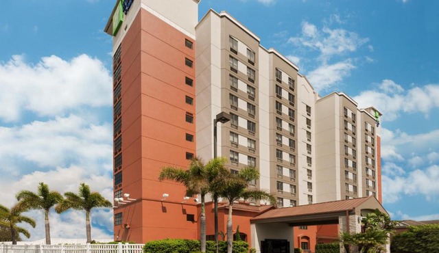 Holiday Inn Express & Suites - Nearest Universal Orlando by IHG