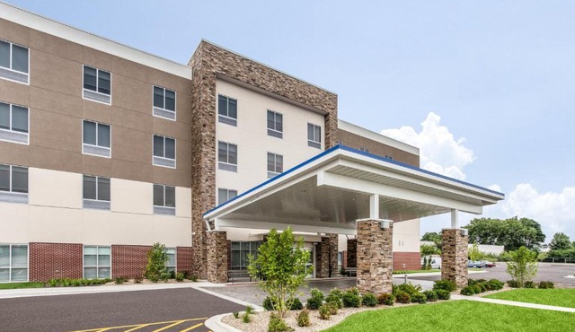 Holiday Inn Express & Suites - Ottawa by IHG